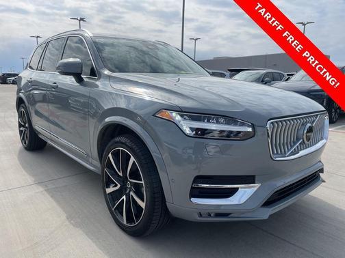 2025 Volvo XC90 B6 Plus 7-Seater