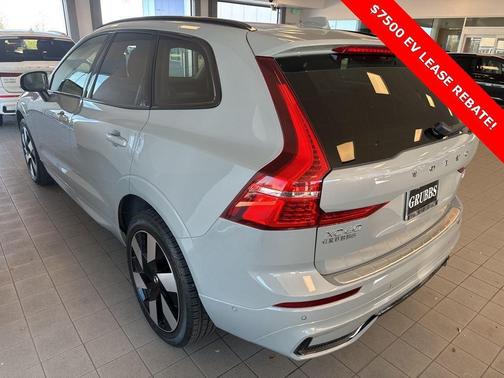 2025 Volvo XC60 Plug-In Hybrid T8 Plus
