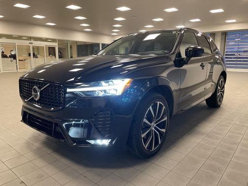2025 Volvo XC60 B5 Plus