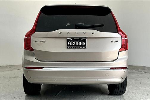 2023 Volvo XC90 B6 Ultimate 6-Seater