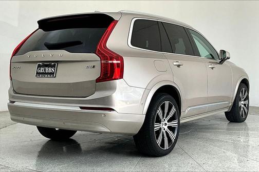 2023 Volvo XC90 B6 Ultimate 6-Seater