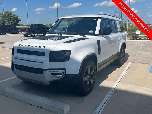 2023 Land Rover Defender SE