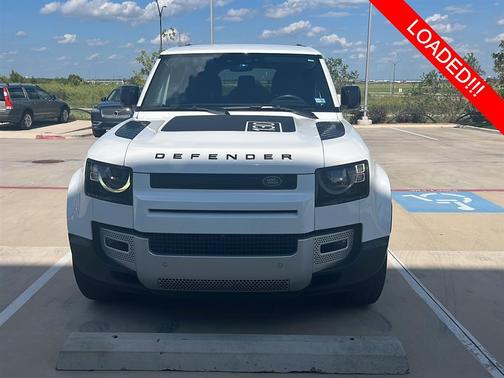 2023 Land Rover Defender SE