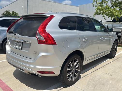 2017 Volvo XC60 T6 Dynamic