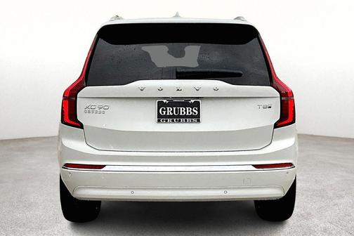 2025 Volvo XC90 Plug-In Hybrid T8 Core 7-Seater