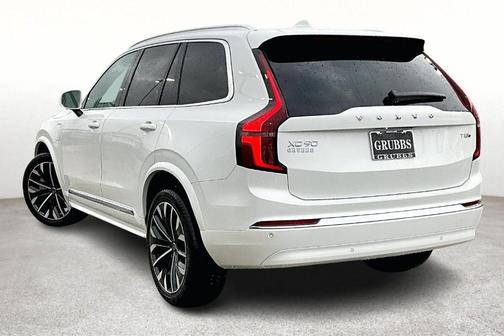 2025 Volvo XC90 Plug-In Hybrid T8 Core 7-Seater