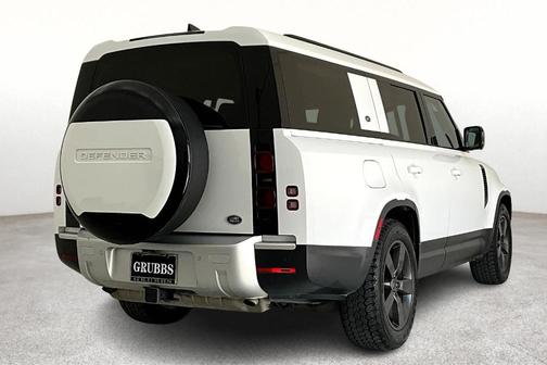 2023 Land Rover Defender SE