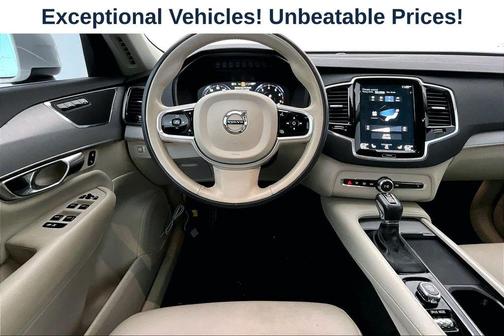 Ice White 2021 Volvo XC90 T5 Momentum 7 Passenger