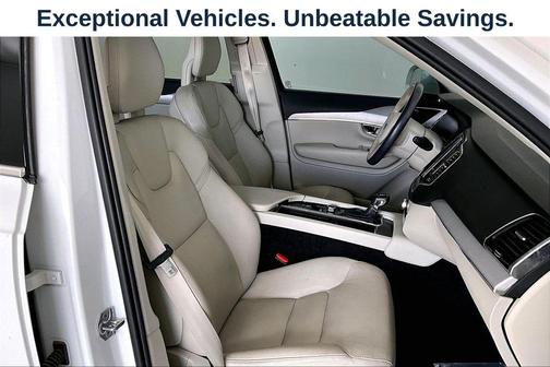 Ice White 2021 Volvo XC90 T5 Momentum 7 Passenger