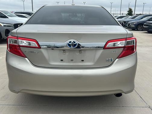2014 Toyota Camry Hybrid LE