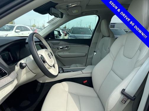 2025 Volvo XC90 B6 Plus 7-Seater