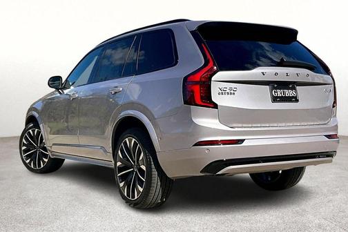 2026 Volvo XC90 B6 Ultra Dark Theme 6-Seater