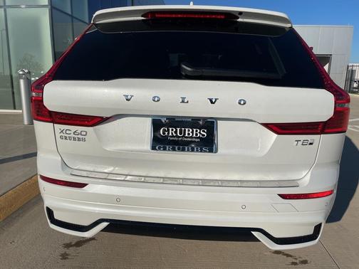 2025 Volvo XC60 Plug-In Hybrid T8 Ultra