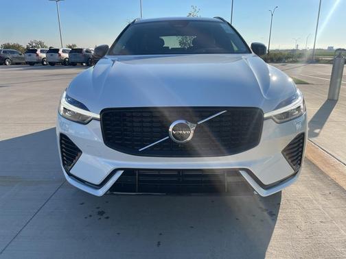2025 Volvo XC60 Plug-In Hybrid T8 Ultra