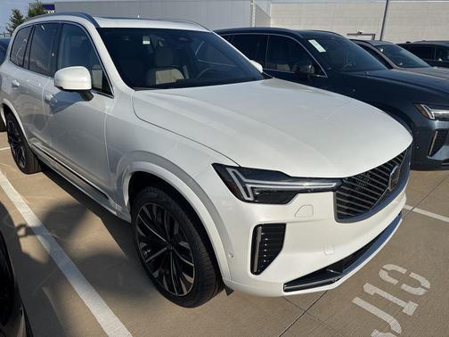 2025 Volvo XC90 Plug-In Hybrid T8 Ultra 7-Seater