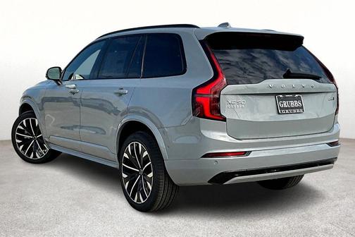 2026 Volvo XC90 B6 Ultra Dark Theme 7-Seater