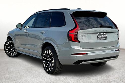 2026 Volvo XC90 B6 Ultra Dark Theme 7-Seater