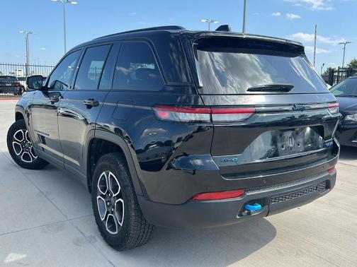 2023 Jeep Grand Cherokee 4xe Trailhawk