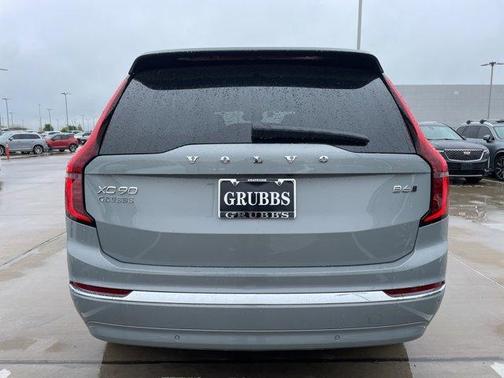 2025 Volvo XC90 B6 Core 7 Passenger