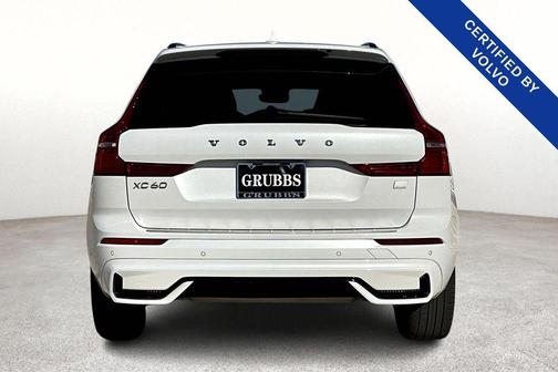 2024 Volvo XC60 Recharge Plug-In Hybrid T8 Ultimate Dark Theme