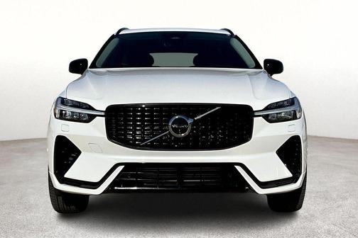 2024 Volvo XC60 Recharge Plug-In Hybrid T8 Ultimate Dark Theme