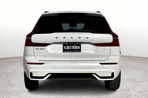 2024 Volvo XC60 Recharge Plug-In Hybrid T8 Ultimate Dark Theme