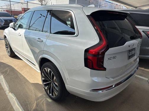 2025 Volvo XC90 Plug-In Hybrid T8 Plus 7-Seater