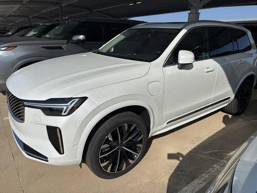 2025 Volvo XC90 Plug-In Hybrid T8 Plus 7-Seater