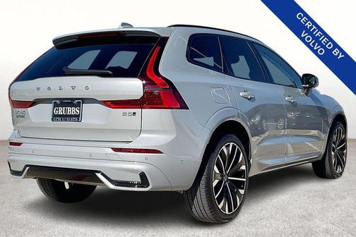 2026 Volvo XC60 B5 Ultra