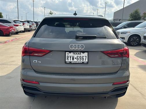 2022 Audi Q3 45 S line Premium