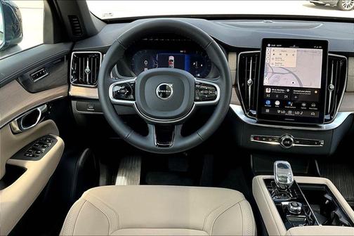 2025 Volvo XC90 B6 Plus 7-Seater