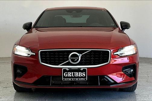 2020 Volvo S60 T5 R-Design