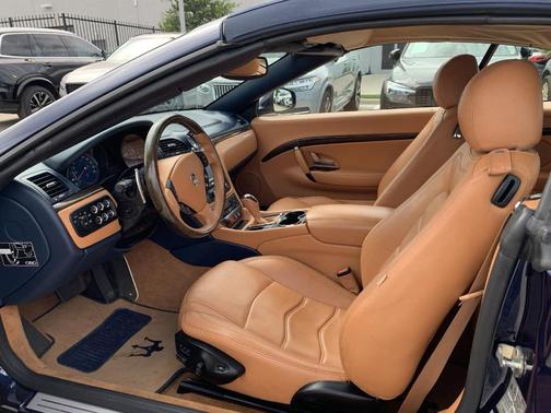 2015 Maserati GranTurismo Base