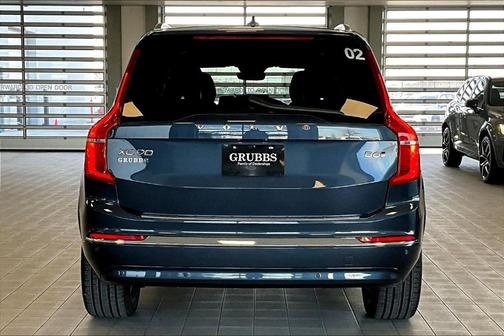 2025 Volvo XC90 B6 Plus 7-Seater