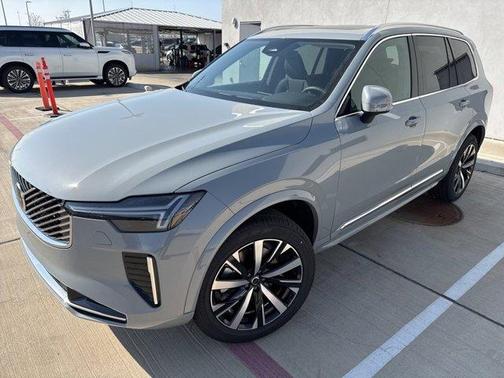 2025 Volvo XC90 B6 Core 7 Passenger