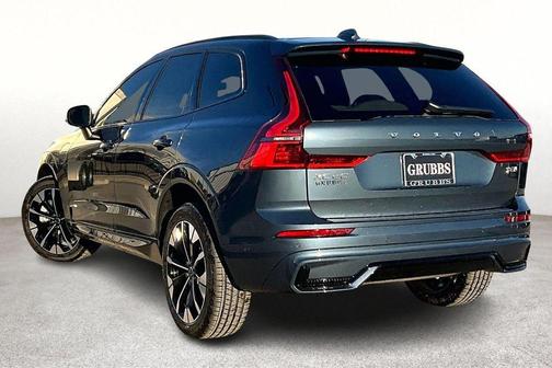 2026 Volvo XC60 Plug-In Hybrid T8 Plus