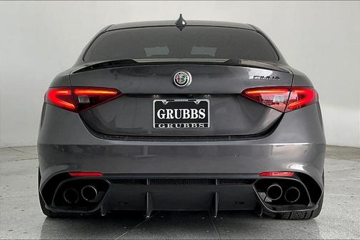 2021 Alfa Romeo Giulia Quadrifoglio