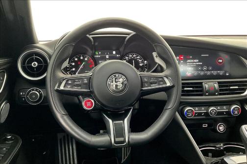 2021 Alfa Romeo Giulia Quadrifoglio