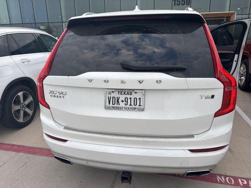 Ice White 2021 Volvo XC90 T6 Momentum 7 Passenger