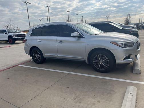 2017 INFINITI QX60 Base