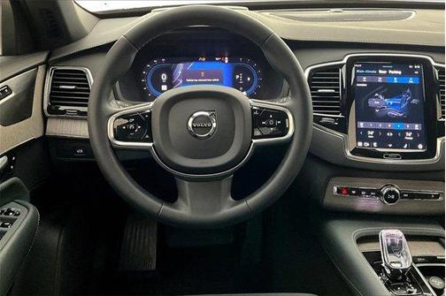 2023 Volvo XC90 B6 Ultimate 7-Seater