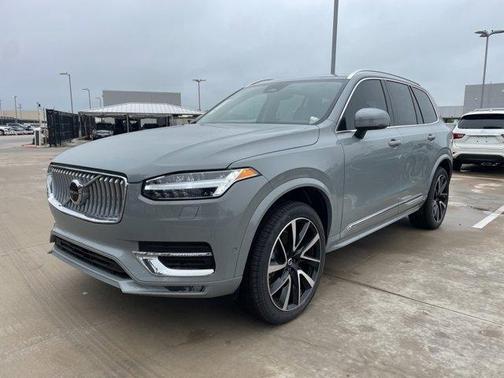 2025 Volvo XC90 B6 Plus 7 Passenger