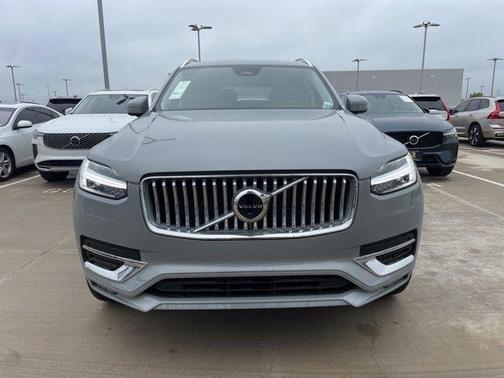 2025 Volvo XC90 B6 Plus 7 Passenger