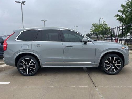 2025 Volvo XC90 B6 Plus 7 Passenger