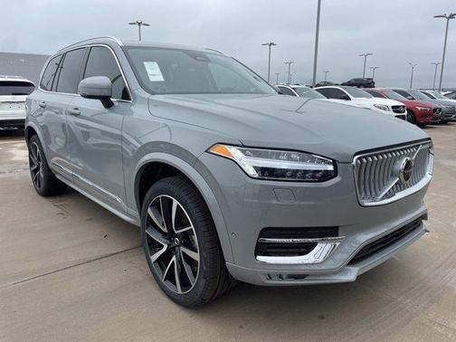 2025 Volvo XC90 B6 Plus 7 Passenger