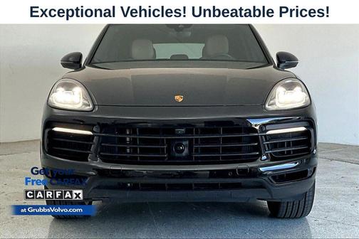 Black 2022 Porsche Cayenne Base