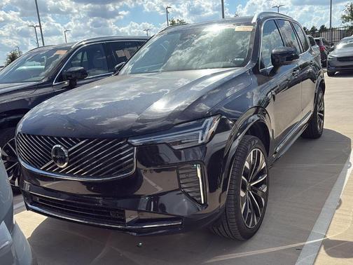 2025 Volvo XC90 B6 Plus 7-Seater