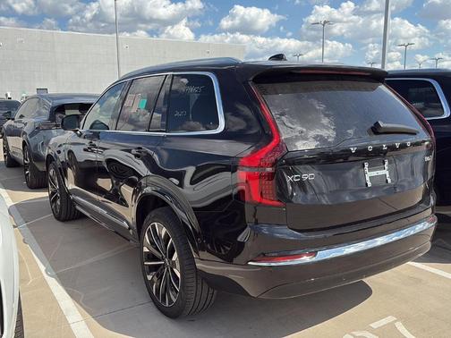 2025 Volvo XC90 B6 Plus 7-Seater