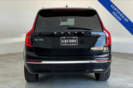 2025 Volvo XC90 B6 Plus 7-Seater