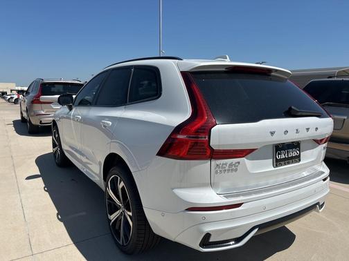 2025 Volvo XC60 Plug-In Hybrid T8 Ultra